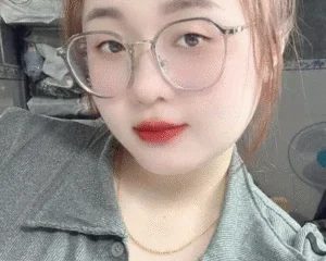 Tiktoker Mộc Mộc lộ clip hot tối cổ thì vào lẹ